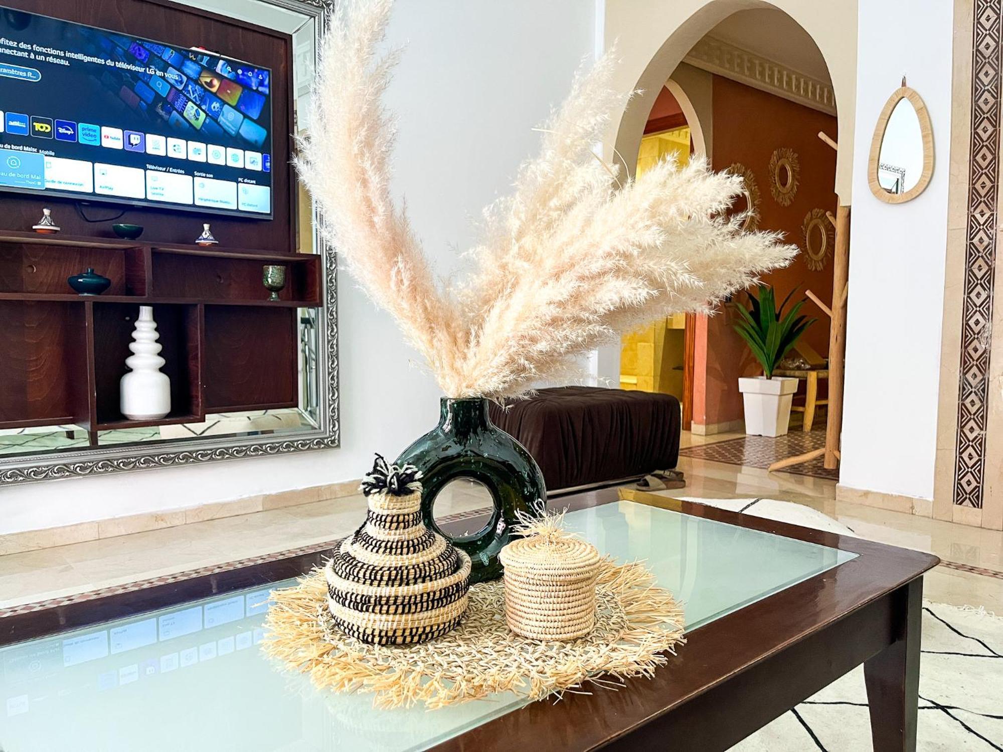 Appartement Chic Gueliz Plaza Avec Vue マラケシュ エクステリア 写真